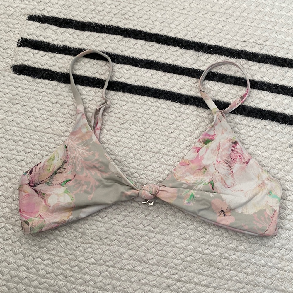 Dippin Daisys floral tie front top